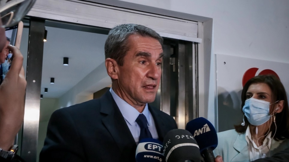 Εκλογές ΚΙΝΑΛ: Τον Νίκο Ανδρουλάκη ψηφίζει στον β' γύρο ο Λοβέρδος