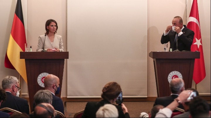 Μετωπική Μπέρμποκ - Τσαβούσογλου για τα νησιά του Αιγαίου, τα ανθρώπινα δικαιώματα, τον Οσμάν Καβαλά και τη Συρία