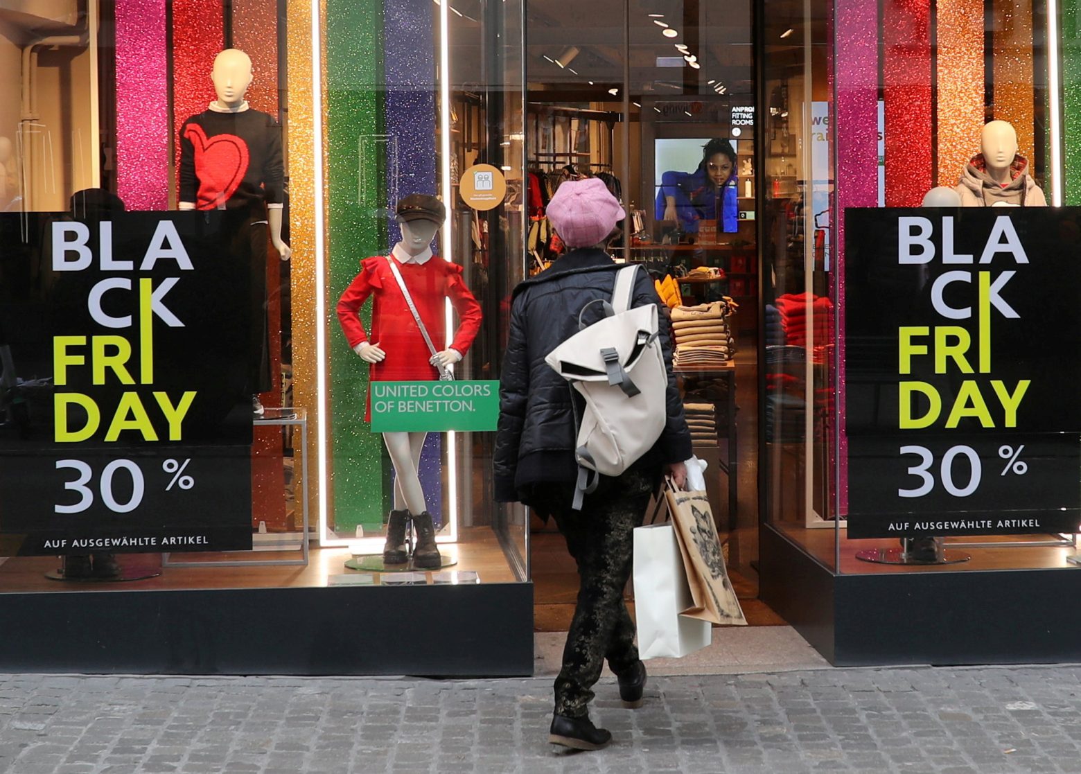 Στο 10% η αύξηση τζίρου λόγω Black Friday – 300 εκατ. ευρώ το 15ήμερο