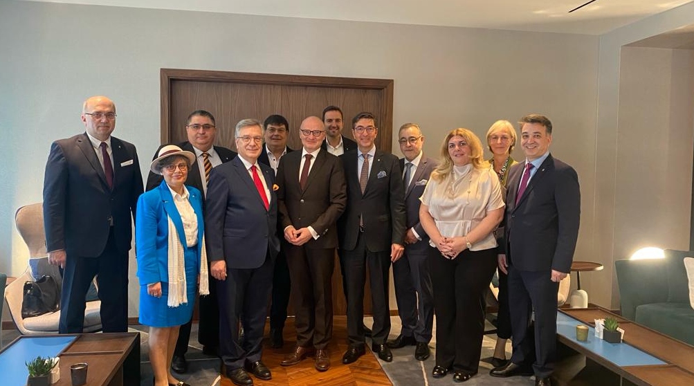 Ελληνογερμανική συνάντηση στο Grand Hyatt παρουσία του νέου πρέσβη της Γερμανίας στην Ελλάδα 