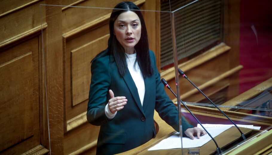 Γιαννακοπούλου: «Το ΠΑΣΟΚ απευθύνεται στην βάση και όχι σε μετεγγραφές κορυφής και στελέχη που έχουν πληγώσει την παράταξη»