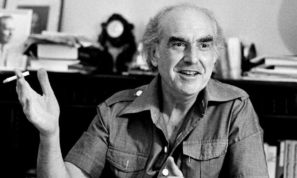 ΠΑΣΟΚ: «Κλείνει» σήμερα τα 49 - H διαδρομή από τον Ανδρέα Παπανδρέου στον Νίκο Ανδρουλάκη
