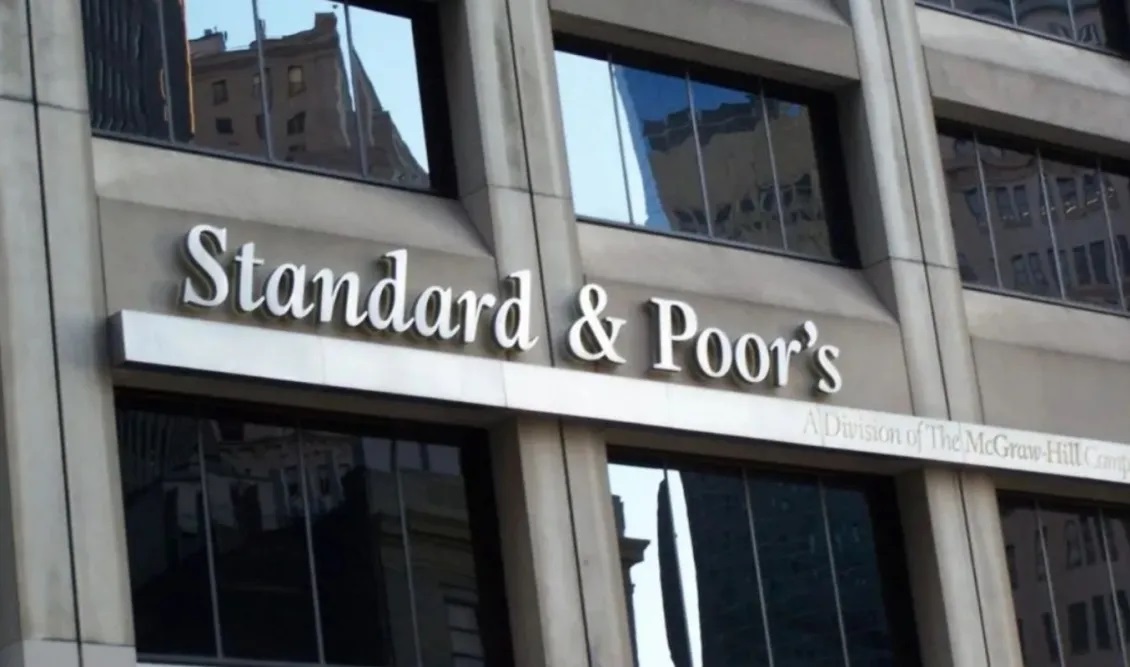 S&P: Το σκεπτικό πίσω από την αναβάθμιση της ελληνικής οικονομίας και οι προοπτικές για το μέλλον