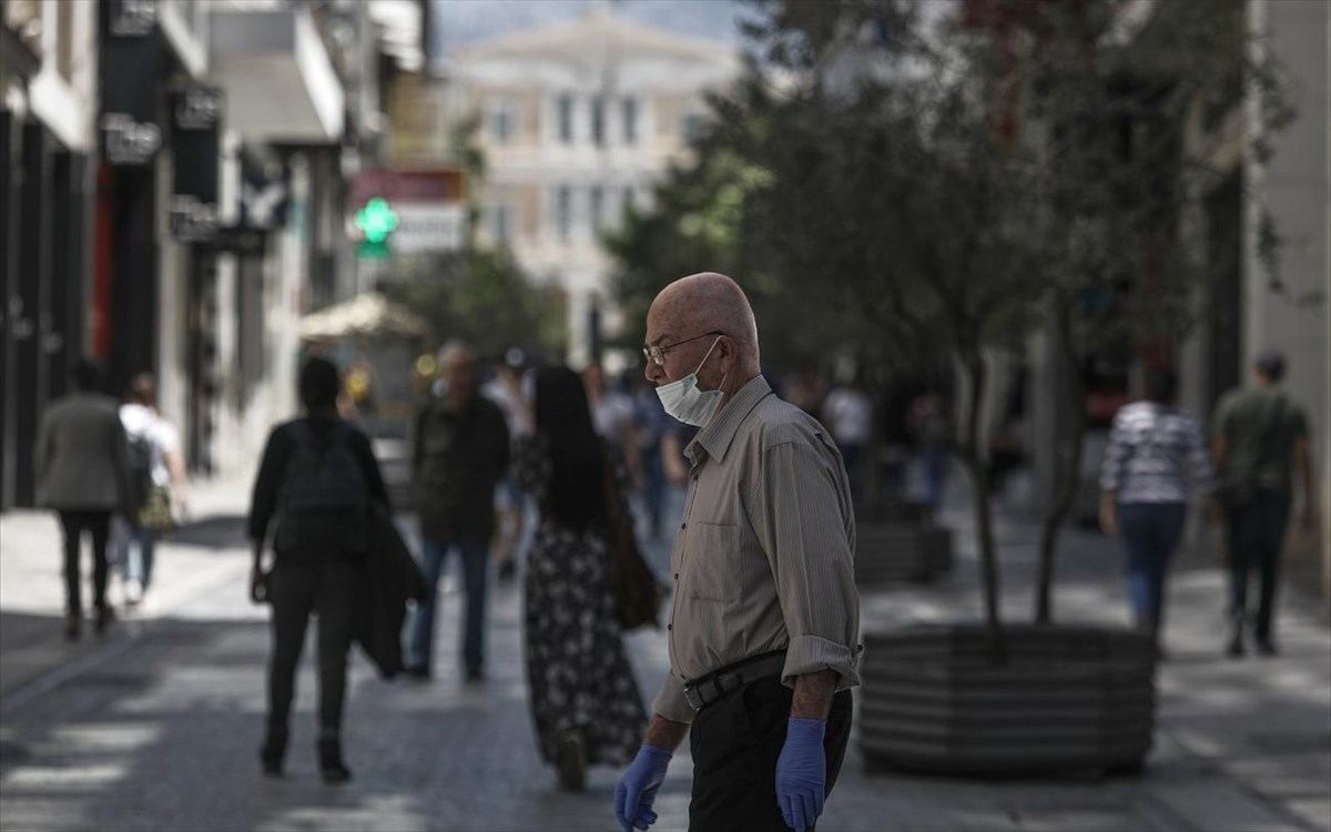 Κορωνοϊος: Ποιες περιοχές ανησυχούν τους ειδικούς μετά την εκτόξευση κρουσμάτων;