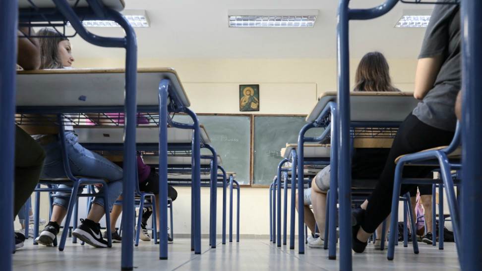 Πιερρακάκης: Αλλάζουν όλα τα σχολικά βιβλία από το 2025