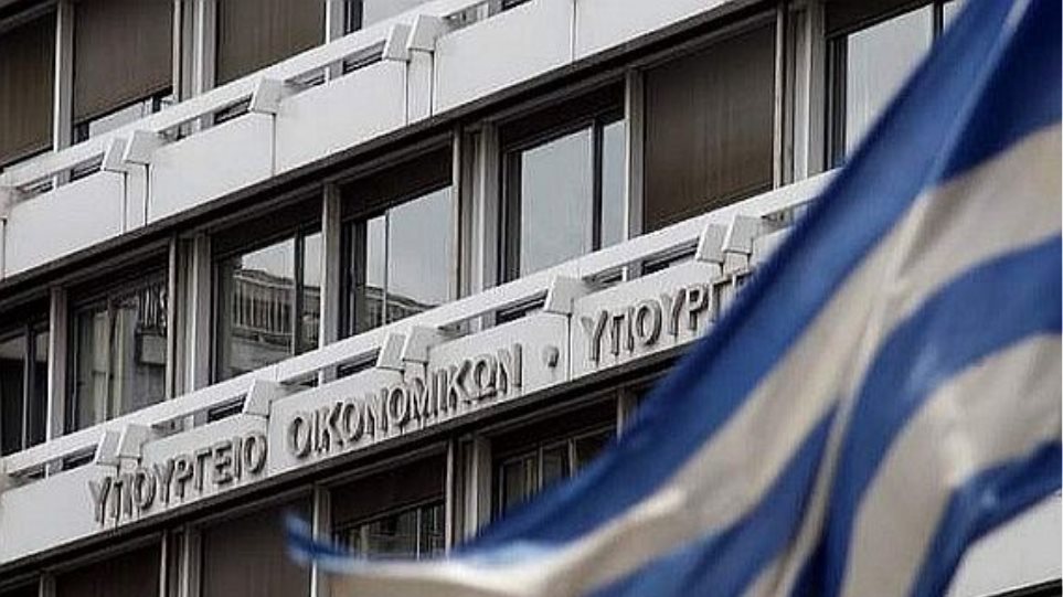 Τα 4+1 σενάρια για τις φοροελαφρύνσεις και πότε αναμένονται οι ανακοινώσεις