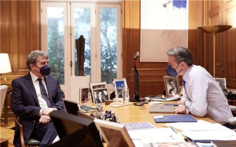 Ο νέος ρόλος του Χρυσοχοϊδη και η «τρίπλα» του Μητσοτάκη σε ΣΥΡΙΖΑ και ΚΙΝΑΛ