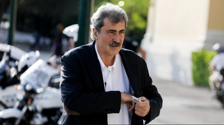 Ο Πολάκης «ξαναχτυπά» για τα εμβόλια: ''Ζουμε εποχές Χούντας και Ιεράς Εξέτασης''
