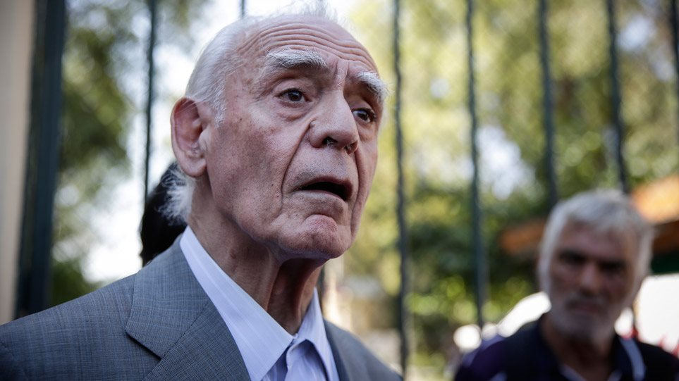 «Έφυγε» στα 82 του ο Άκης Τσοχατζόπουλος