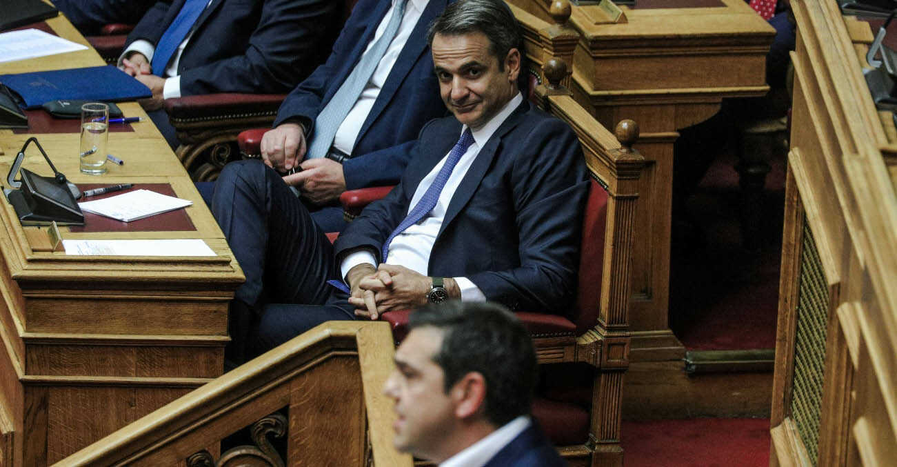 Σύγκρουση ΝΔ και ΣΥΡΙΖΑ για τα πύρινα μέτωπα - Υπονοούμενα για... σέλφι και «μπιχτές» για το Μάτι