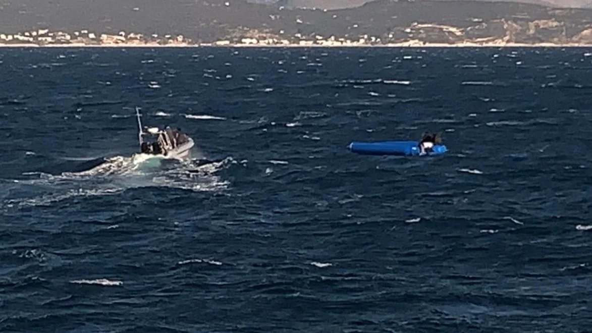 «Υγρός τάφος» ανοιχτά της Χίου για τέσσερις μετανάστες - Αγωνία για έναν αγνοούμενο 