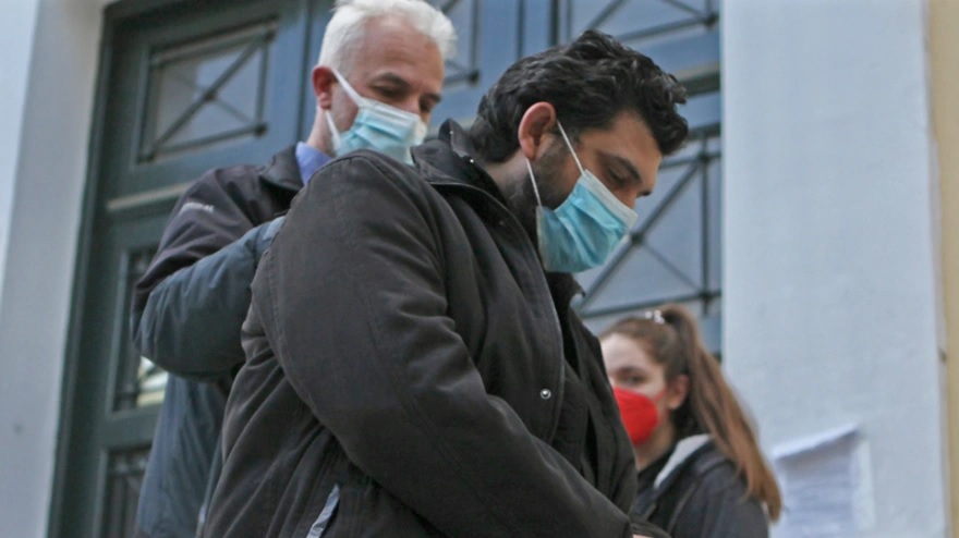 Σοκ στα Πατήσια: Συνελήφθη ιερέας μετά από καταγγελία ανήλικης για βιασμό
