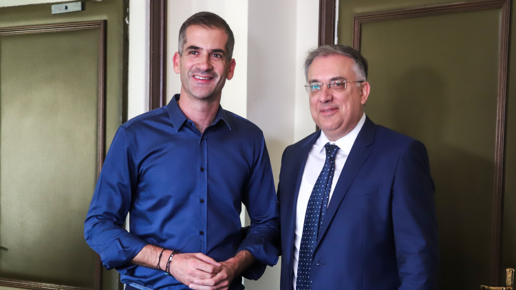 Συνεχίζεται η δημόσια αντιπαράθεση Μπακογιάννη – Θεοδωρικάκου με φόντο την εγκληματικότητα