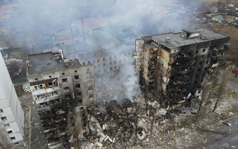 Σφίγγει τον κλοιό ο ρωσικός στρατός στην Ουκρανία: Παραμένει στο επίκεντρο το Κίεβο