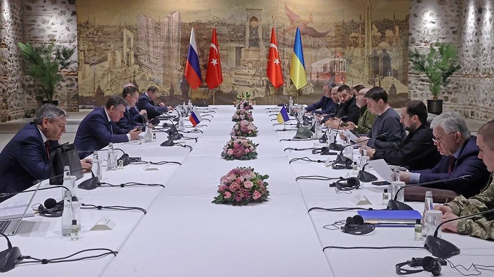 Αισιοδοξία στο Κίεβο και άγνοια στην Μόσχα: Πόσο καλά πάνε τελικά οι διαπραγματεύσεις Ρωσίας - Ουκρανίας;