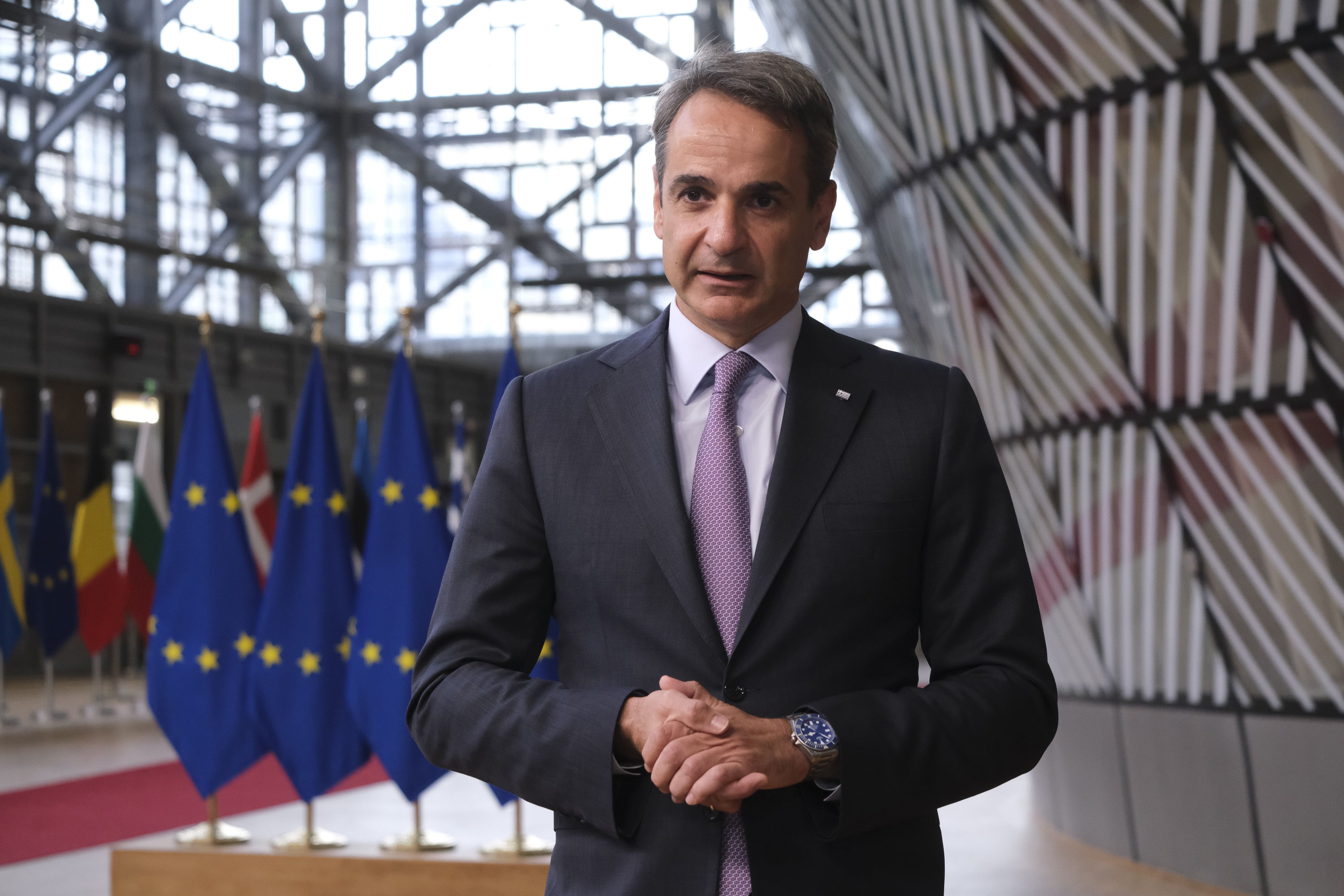 Ο όρος που θέτει ο Κυριάκος Μητσοτάκης για την ελληνική παρουσία στην Ουκρανία 