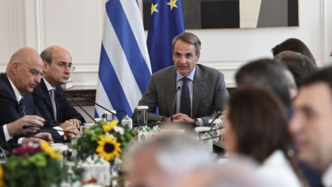 Μητσοτάκης στο υπουργικό συμβούλιο: Το καλοκαίρι προβλέπεται πολύ επικίνδυνο