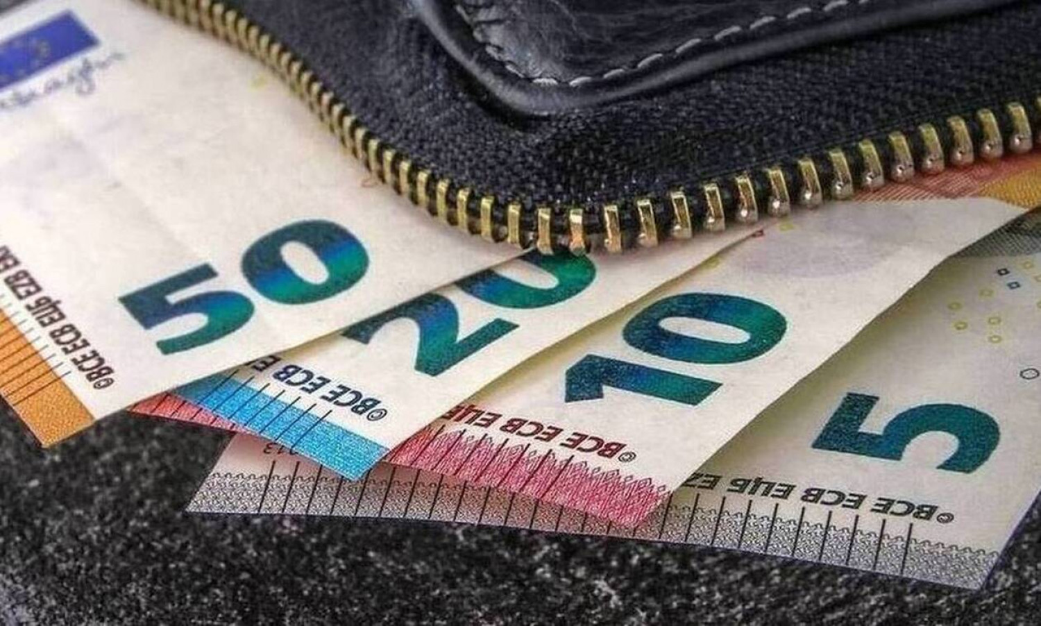 Ακρίβεια: Ποιες παρεμβάσεις σχεδιάζει η κυβέρνηση για την επιδότηση ηλεκτρικού ρεύματος;