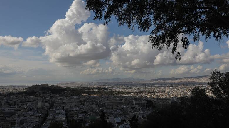 Καιρός: Αίθριες συνθήκες και μικρή άνοδος της θερμοκρασίας - Πότε έρχονται ξανά οι βροχές