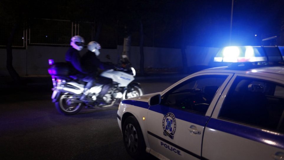 Έκρηξη βόμβας στην Σταδίου - Την ευθύνη αναλαμβάνει η Επαναστατική Ταξική Αυτοάμυνα