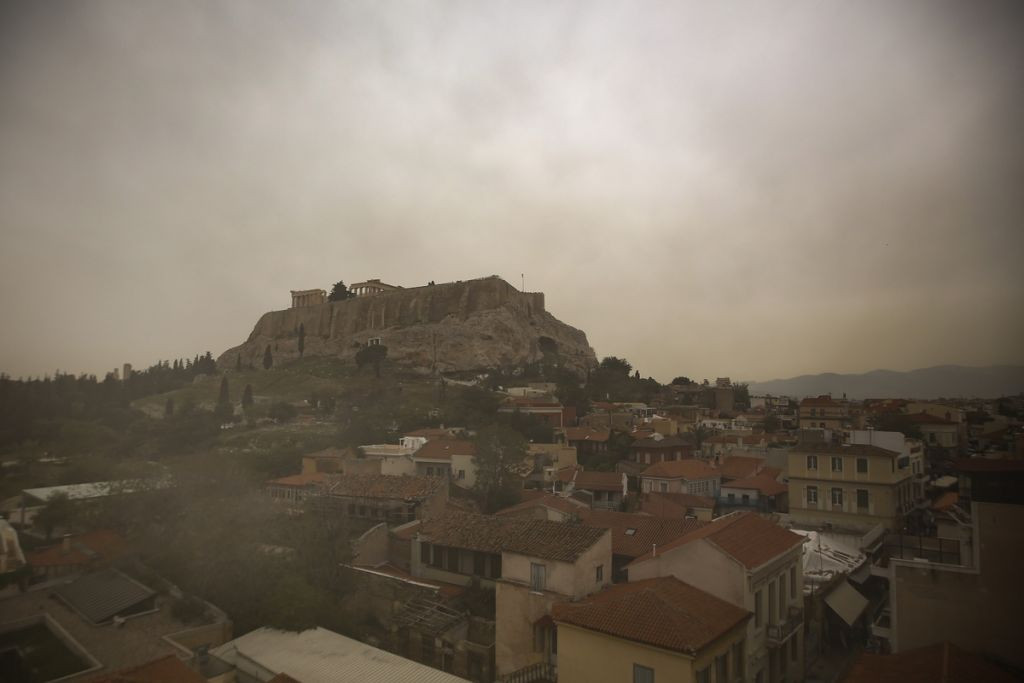 Καιρός: Η αφρικανική σκόνη φέρνει αύξηση της θερμοκρασίας