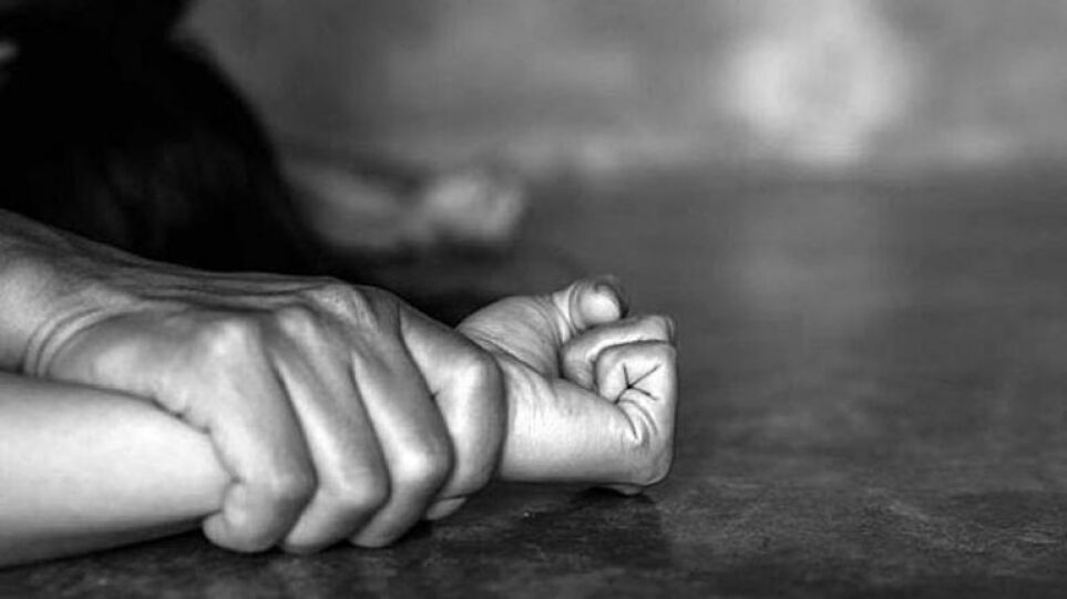 Yπόθεση 12χρονης: Σοκάρουν τα μηνύματα του 53χρονου στο κινητό του μικρού κοριτσιού