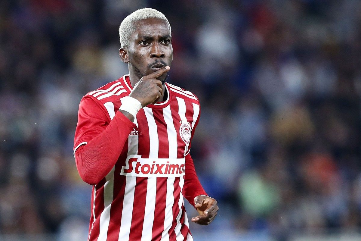 Europa League: Σφράγισε τη πρόκριση ο Ολυμπιακός, 2-2 με τη Σλόβαν