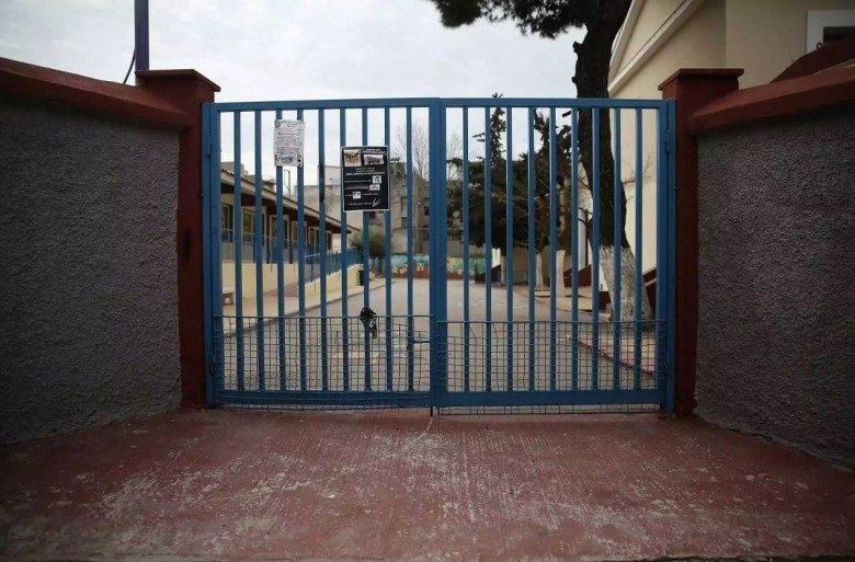 Ανοίγουν τα στόματα μετά τον θάνατο του 14χρονου μαθητή - Τι εξετάζουν οι αρχές;