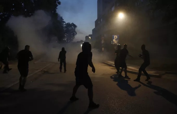 Θεσσαλονίκη: Επίθεση με μολότοφ σε διμοιρία των ΜΑΤ στο ΑΠΘ