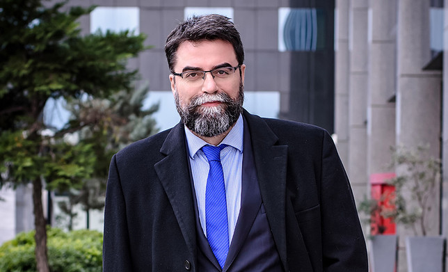 Δικαίωση του Βασίλη Οικονόμου για το νοσοκομείο Μεσογείων