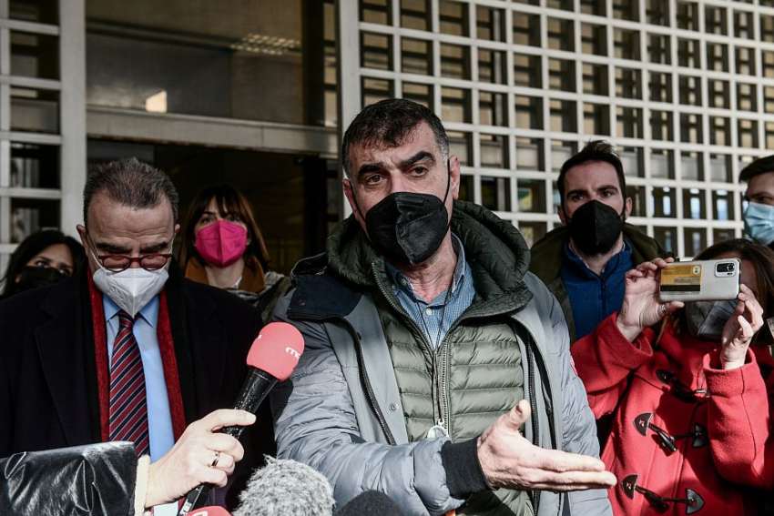 Υπόθεση Novartis: Σύγκρουση ΝΔ – ΣΥΡΙΖΑ για την κατάθεση Βαξεβάνη