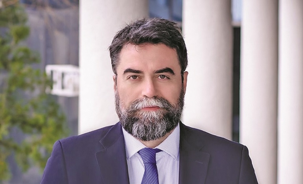 Στην Βούλα ο Βασίλης Οικονόμου στις 18/05
