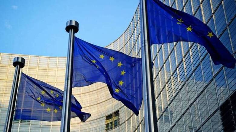 Κορωνοϊός - Κομισιόν: ''Πάνω από το 50% των ενηλίκων της Ε.Ε. έχει εμβολιαστεί''