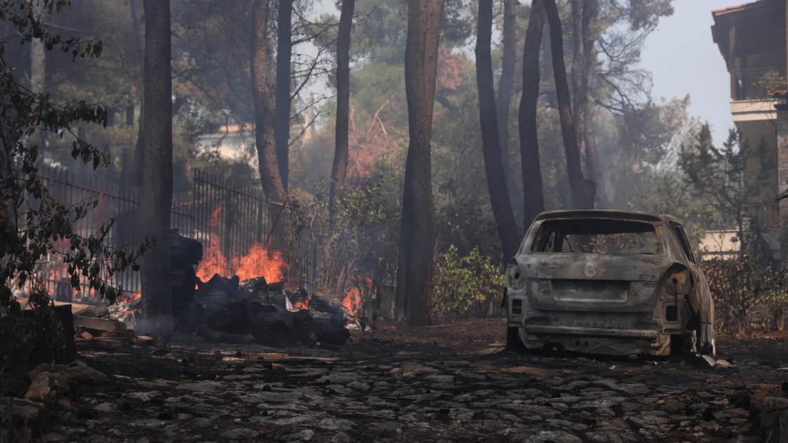 Φωτιά στη Σταμάτα: Σε εξέλιξη η προανάκριση ενός μελισσοκόμου ως υπόπτου