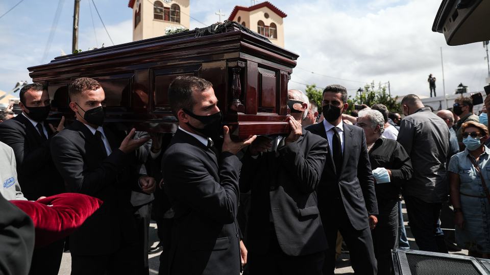 Η κρητική γη «αγκάλιασε» τον Μίκη Θεοδωράκη - Ρίγη συγκίνησης