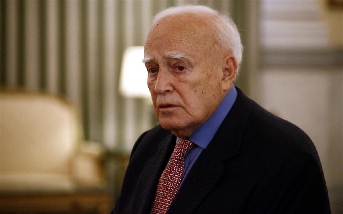 Απεβίωσε ο Κάρολος Παπούλιας
