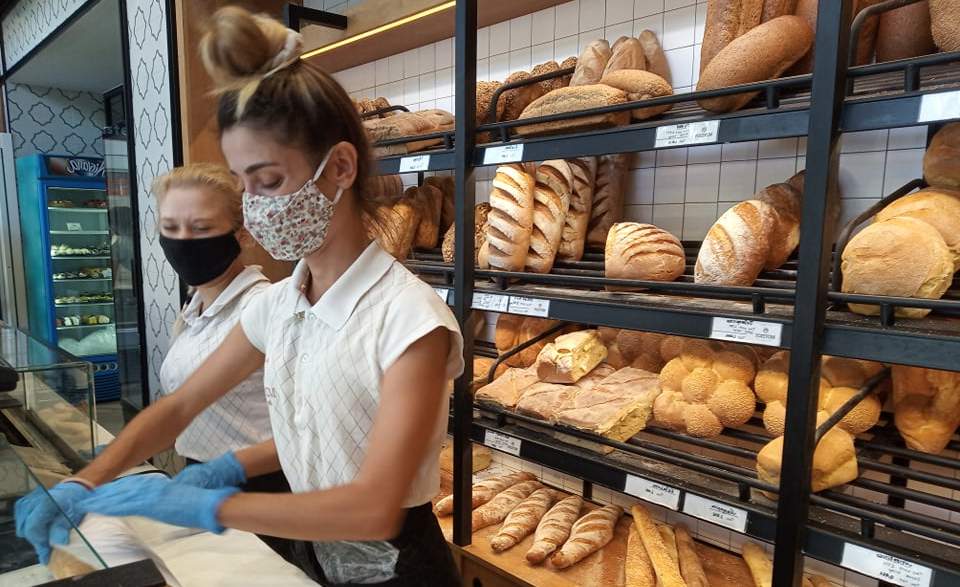 Σκέψεις της κυβέρνησης για μείωση του ΦΠΑ στα προϊόντα άρτου