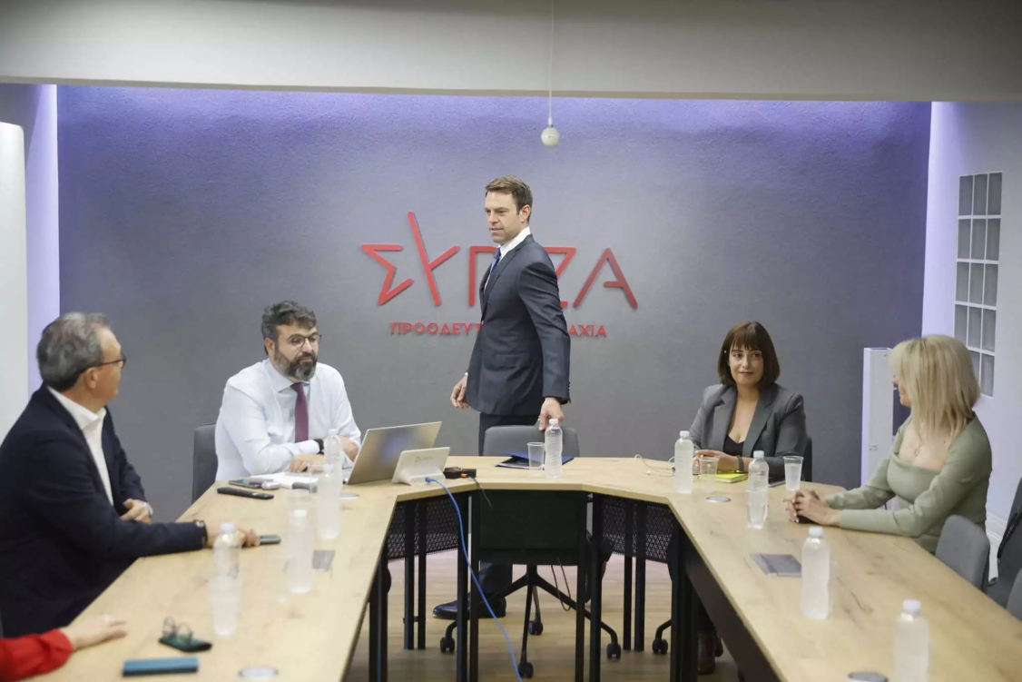 Ο «κόφτης» Κασσελάκη στις δημόσιες εμφανίσεις στελεχών και οι όροι της επόμενης μέρας