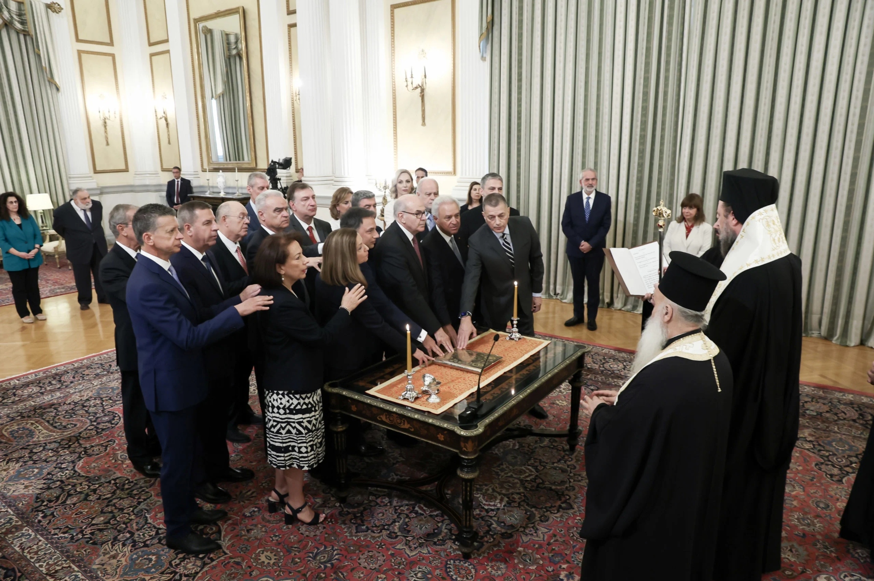 Ορκίστηκε η υπηρεσιακή κυβέρνηση με ορίζοντα την 25η Ιουνίου 