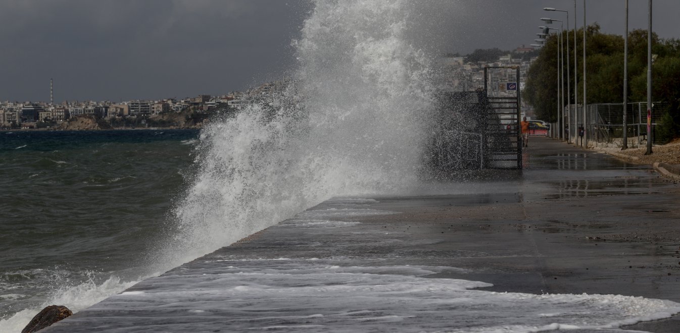 Καιρός: «Διάλειμμα» στο καλοκαιρινό σκηνικό βάζουν τοπικές μπόρες - Αναλυτικά οι προβλέψεις
