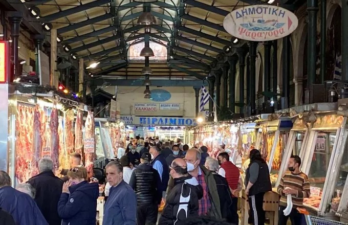 Στο «κόκκινο» η κίνηση στην αγορά για το πασχαλινό τραπέζι
