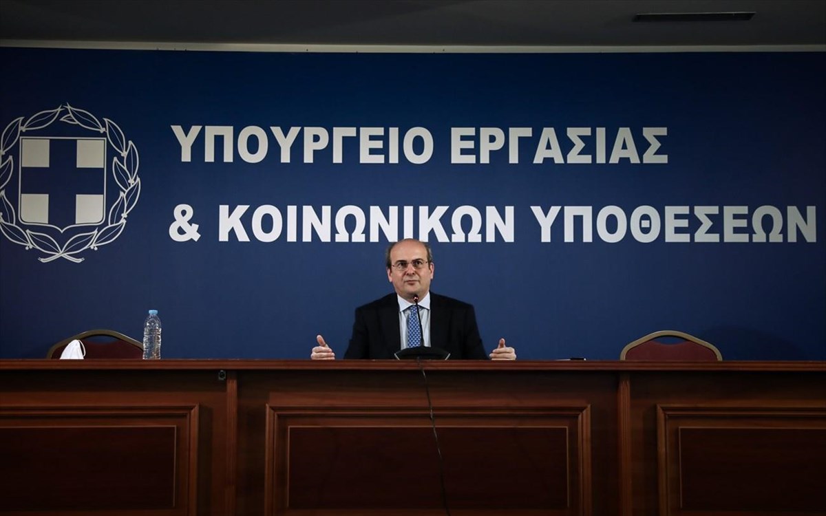 Χατζηδάκης: 30.000 εκκρεμείς συντάξεις εκδίδονται κάθε μήνα