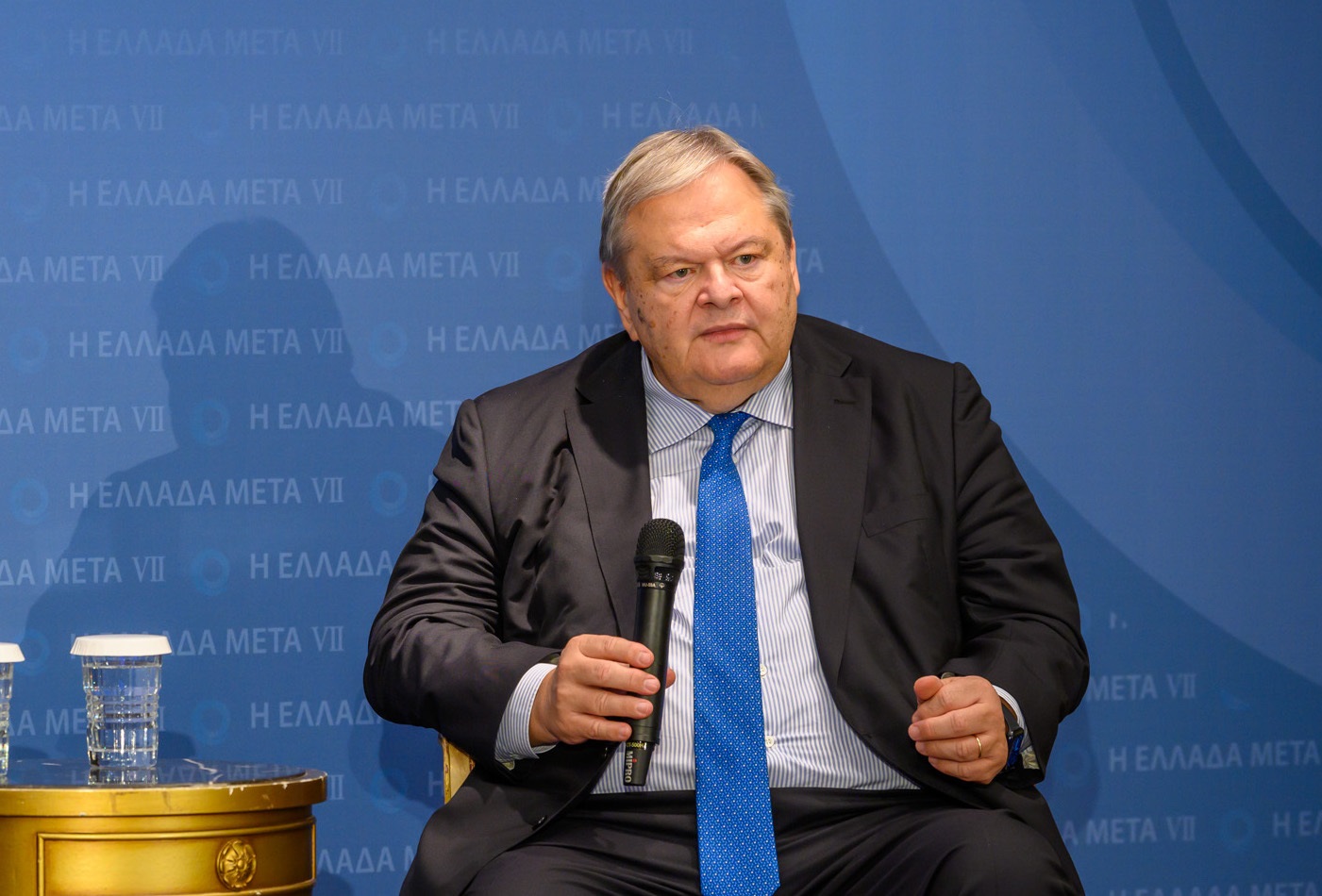«Πυρά» Βενιζέλου κατά Τριαντόπουλου: Προφανής καταστρατήγηση του Συντάγματος