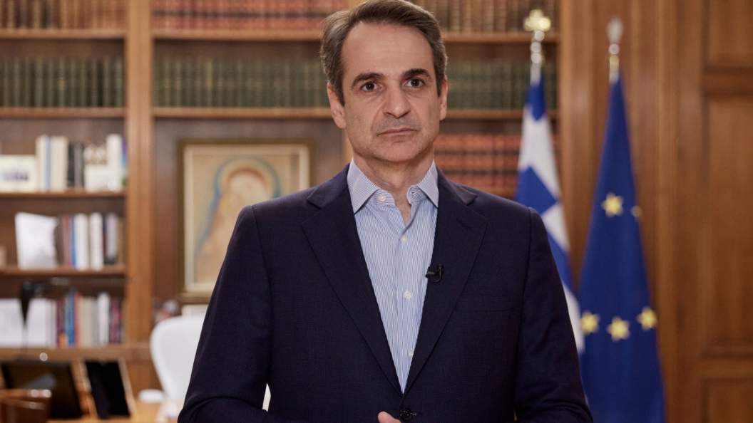 Στο Συντονιστικό της Πυροσβεστικής ο πρωθυπουργός: «Όλα τα διαθέσιμα μέσα στη μάχη με τις φλόγες»