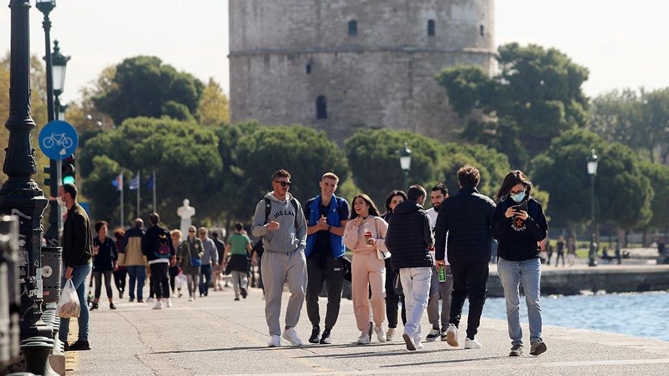 Κορωνοϊός: «Πονοκέφαλος» για τους ειδικούς η Θεσσαλονίκη - Μπλοκάρουν το τοίχος ανοσίας οι ανεμβολίαστοι